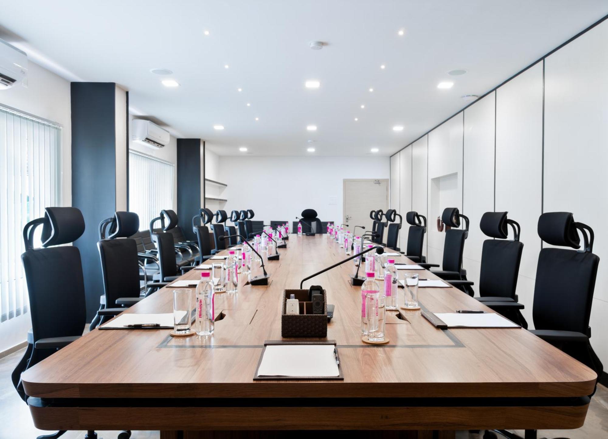 Shulem Boutique Hotel Dimapur Bagian luar foto